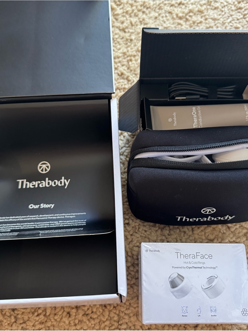 Therabody TheraFace Hot & Cold Rings Set - Black and White